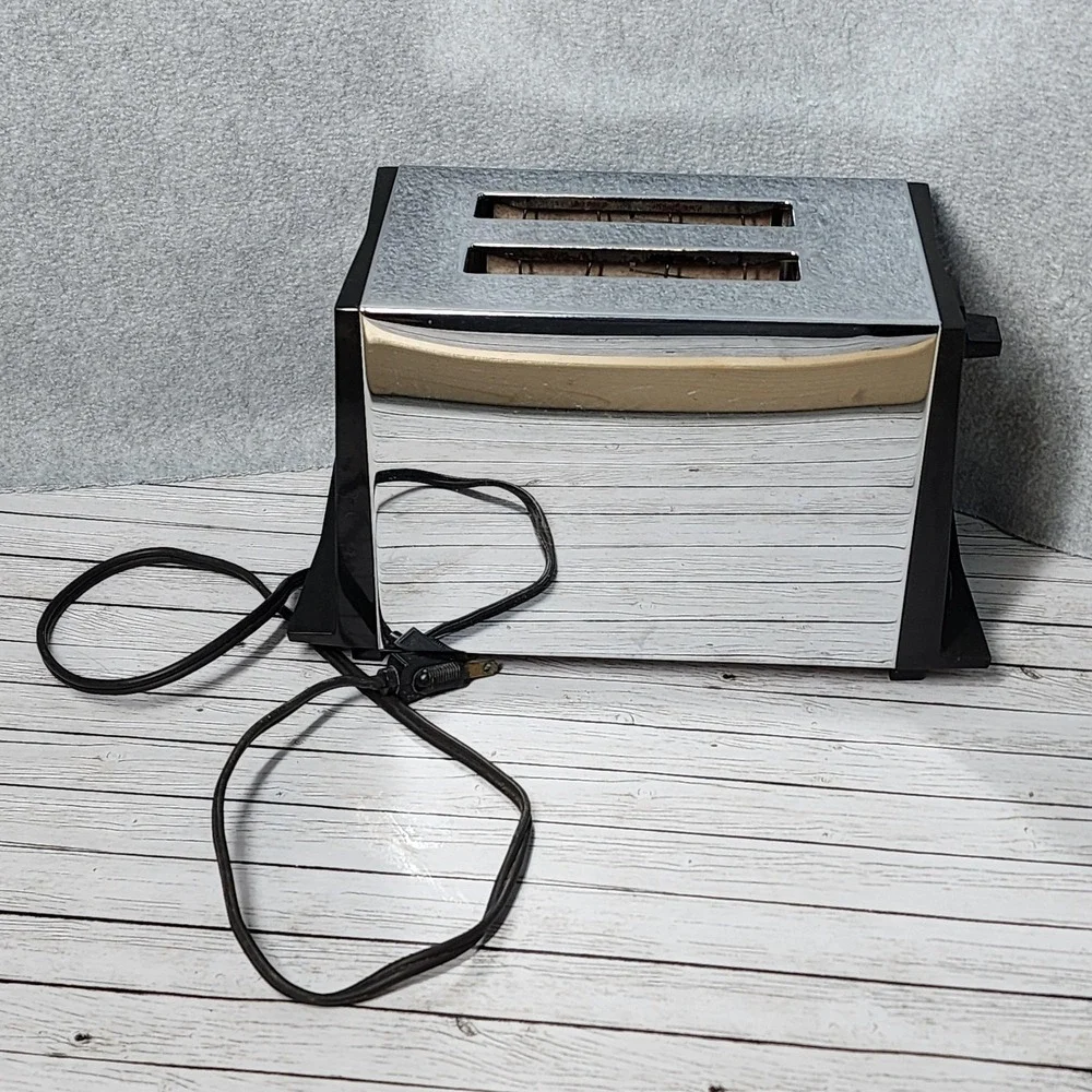 Vintage‎ Toastmaster Astra Toaster Chrome Retro Kitchen Decor Made in USA